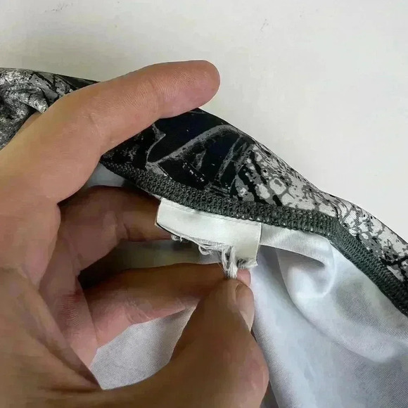 Nike ACG Womens Trail Shorts - Camo Print - Size M - Picture 6 of 7